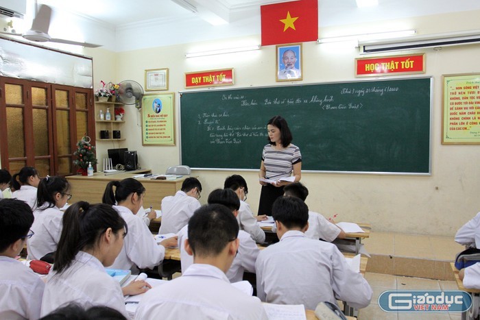 Bộ Chính trị quyết định miễn học phí cho HS từ mầm non đến phổ thông công lập